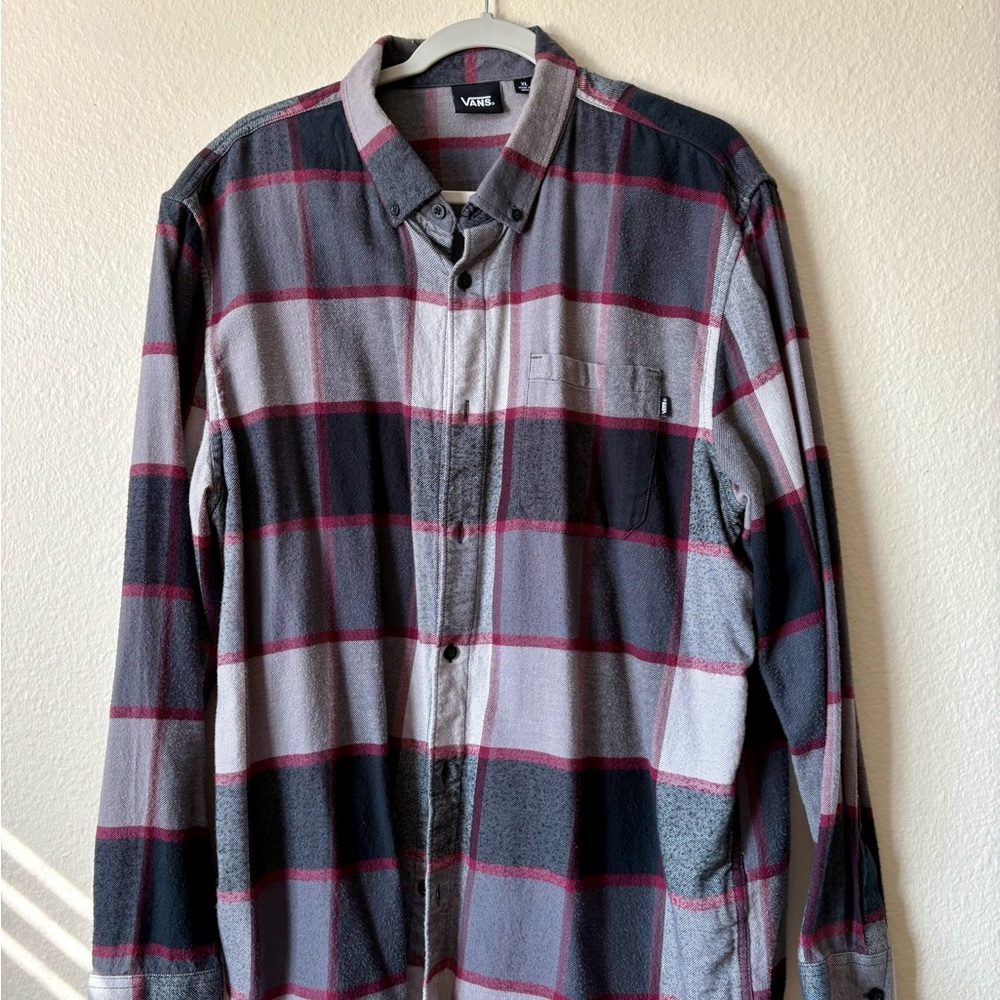 Vans Men’s Plaid Button Down Shirt – Black/Gray/Red, XL